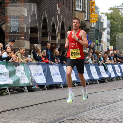13.09.2026 - 21. swb-Marathon Bremen Strokosch-Dieckow http://msf.ph/oto/10284254 13.09.2026 10:31:43 Ziel 13504, 13571, 12457, 13533, 13536, 13573, 13618 meine-sportfotos.de