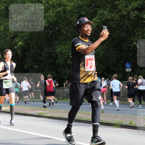 13.09.2026 - 21. swb-Marathon Bremen TobiasT http://msf.ph/oto/10284255 13.09.2026 12:08:25 Laufen  meine-sportfotos.de