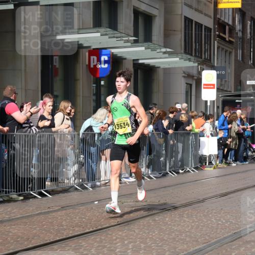 13.09.2026 - 21. swb-Marathon Bremen Strokosch-Dieckow http://msf.ph/oto/10284257 13.09.2026 10:35:54 Ziel 10244, 11067, 12324, 12513, 13534, 13575, 13558 meine-sportfotos.de