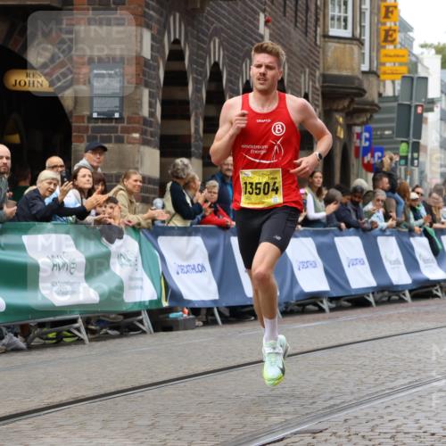 13.09.2026 - 21. swb-Marathon Bremen Strokosch-Dieckow http://msf.ph/oto/10284279 13.09.2026 10:31:43 Ziel 13504, 13571, 12457, 13533, 13536, 13573, 13618 meine-sportfotos.de