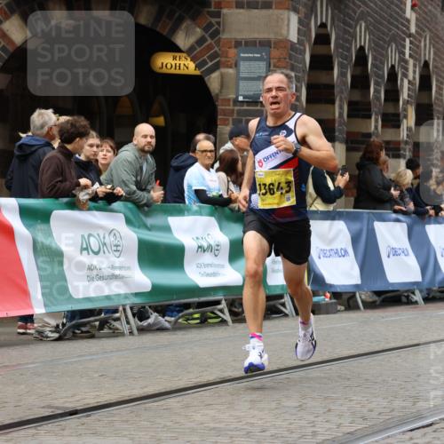 13.09.2026 - 21. swb-Marathon Bremen Strokosch-Dieckow http://msf.ph/oto/10284289 13.09.2026 10:31:54 Ziel 13504, 13643, 13543, 13582, 13632 meine-sportfotos.de
