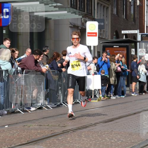 13.09.2026 - 21. swb-Marathon Bremen Strokosch-Dieckow http://msf.ph/oto/10284292 13.09.2026 10:36:02 Ziel 11067, 12324, 12513, 13548, 13575, 10244, 13534, 13558 meine-sportfotos.de
