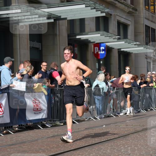 13.09.2026 - 21. swb-Marathon Bremen Strokosch-Dieckow http://msf.ph/oto/10284342 13.09.2026 10:36:12 Ziel 11916, 12324, 12456, 12513, 13548, 13575, 10244, 11067, 13534 meine-sportfotos.de