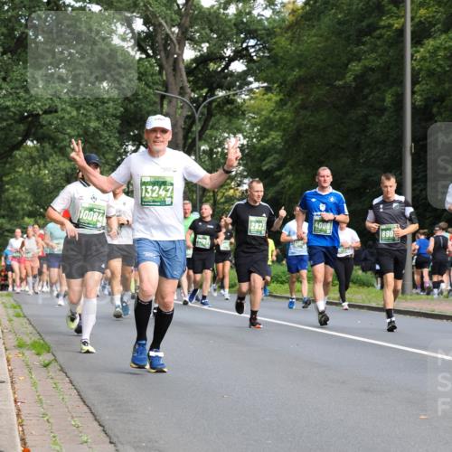 13.09.2026 - 21. swb-Marathon Bremen TobiasT http://msf.ph/oto/10284352 13.09.2026 12:08:50 Laufen 10084, 13247, 2823, 1302, 4006, 890 meine-sportfotos.de