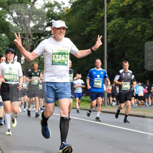13.09.2026 - 21. swb-Marathon Bremen TobiasT http://msf.ph/oto/10284371 13.09.2026 12:08:51 Laufen 10084, 795, 13247, 21, 26, 4008 meine-sportfotos.de