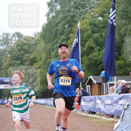 13.09.2026 - Airport Race Dennis Weichert http://msf.ph/oto/10284400 13.09.2026 10:25:34 Ziel 5315, 5316 meine-sportfotos.de