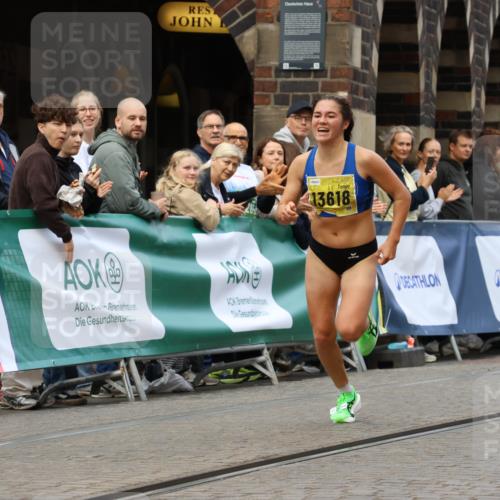 13.09.2026 - 21. swb-Marathon Bremen Strokosch-Dieckow http://msf.ph/oto/10284407 13.09.2026 10:32:03 Ziel 12457, 13504, 13533, 13536, 13618, 13643, 13543, 13582, 13632 meine-sportfotos.de