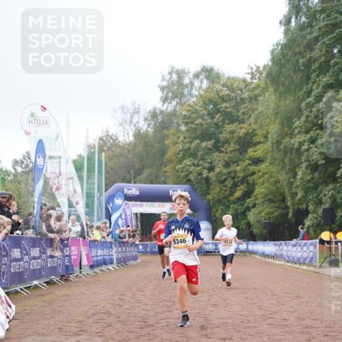 13.09.2026 - Airport Race Dennis Weichert http://msf.ph/oto/10284438 13.09.2026 10:25:45 Ziel 5139, 5346, 5414 meine-sportfotos.de