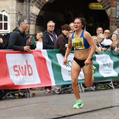 13.09.2026 - 21. swb-Marathon Bremen Strokosch-Dieckow http://msf.ph/oto/10284440 13.09.2026 10:32:04 Ziel 12457, 13533, 13536, 13573, 13618, 13643, 13543, 13582, 13632 meine-sportfotos.de