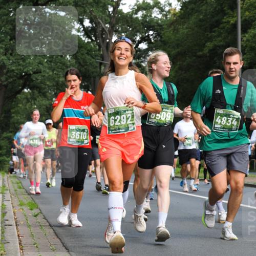 13.09.2026 - 21. swb-Marathon Bremen TobiasT http://msf.ph/oto/10284445 13.09.2026 12:09:01 Laufen 4365, 401, 3610, 6292, 0509, 4834 meine-sportfotos.de