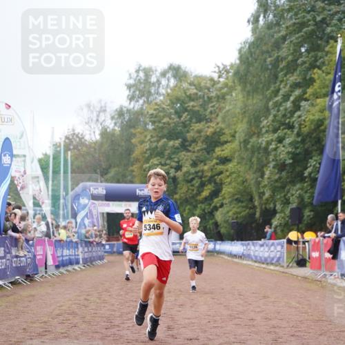 13.09.2026 - Airport Race Dennis Weichert http://msf.ph/oto/10284462 13.09.2026 10:25:45 Ziel 5139, 5346, 5414 meine-sportfotos.de