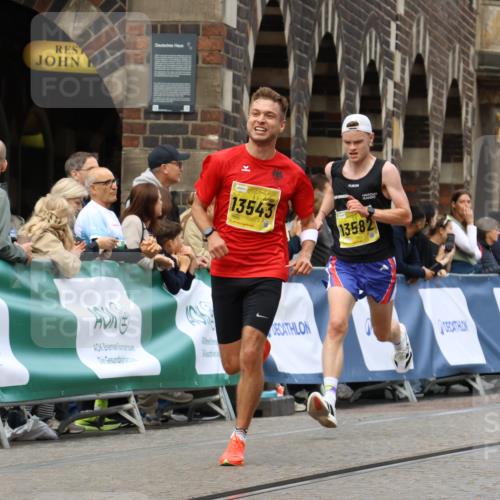 13.09.2026 - 21. swb-Marathon Bremen Strokosch-Dieckow http://msf.ph/oto/10284482 13.09.2026 10:32:16 Ziel 12457, 13533, 13536, 13543, 13573, 13618, 13524, 13564, 13638, 13639 meine-sportfotos.de