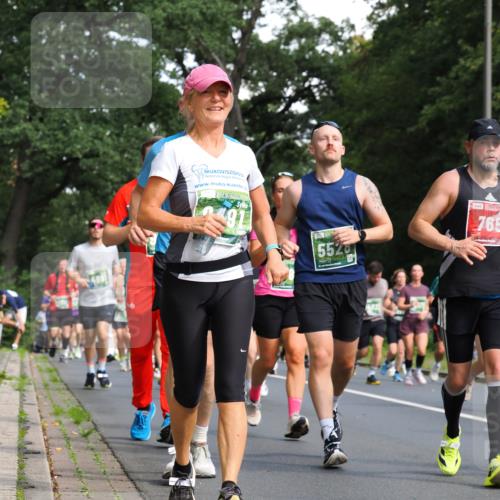 13.09.2026 - 21. swb-Marathon Bremen TobiasT http://msf.ph/oto/10284485 13.09.2026 12:09:12 Laufen 5520, 765 meine-sportfotos.de