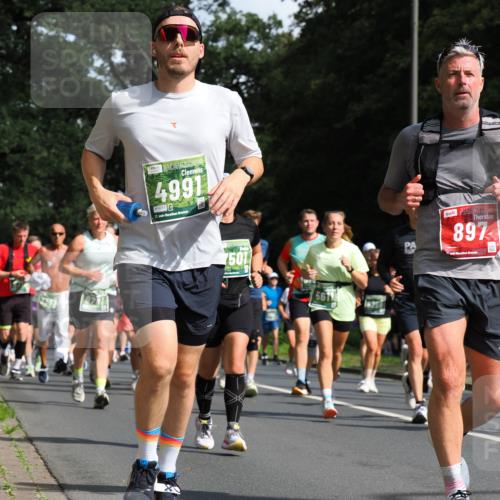 13.09.2026 - 21. swb-Marathon Bremen TobiasT http://msf.ph/oto/10284501 13.09.2026 12:09:17 Laufen 144, 4991, 9251, 21, 507, 561, 897, 26 meine-sportfotos.de