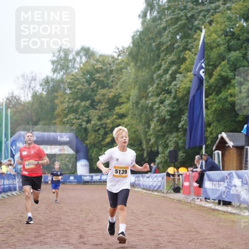 13.09.2026 - Airport Race Dennis Weichert http://msf.ph/oto/10284521 13.09.2026 10:25:48 Ziel 5063, 5139, 5346, 5414 meine-sportfotos.de