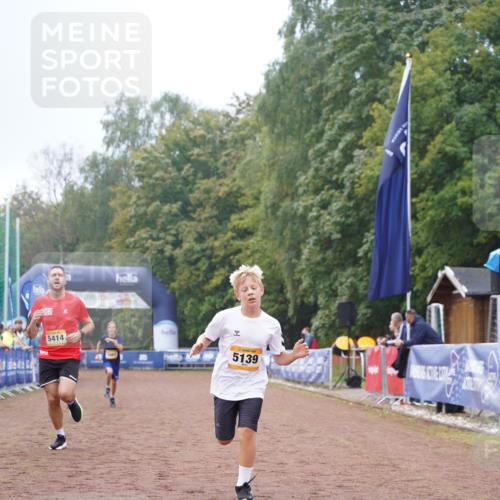 13.09.2026 - Airport Race Dennis Weichert http://msf.ph/oto/10284529 13.09.2026 10:25:49 Ziel 5063, 5139, 5346, 5414 meine-sportfotos.de