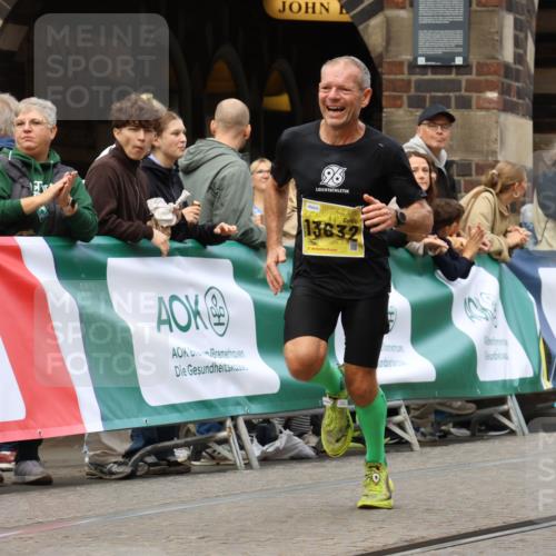 13.09.2026 - 21. swb-Marathon Bremen Strokosch-Dieckow http://msf.ph/oto/10284546 13.09.2026 10:32:18 Ziel 12457, 13533, 13536, 13543, 13573, 13582, 13618, 13632, 13524, 13564, 13638, 13639 meine-sportfotos.de