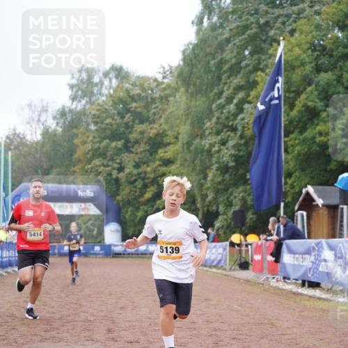 13.09.2026 - Airport Race Dennis Weichert http://msf.ph/oto/10284548 13.09.2026 10:25:49 Ziel 5063, 5139, 5346, 5414 meine-sportfotos.de