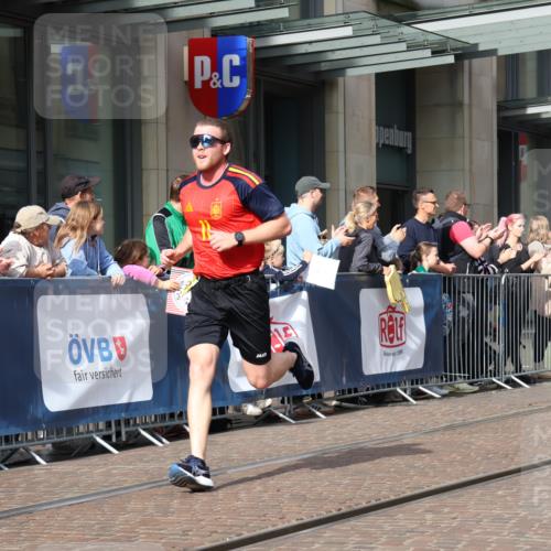 13.09.2026 - 21. swb-Marathon Bremen Strokosch-Dieckow http://msf.ph/oto/10284550 13.09.2026 10:36:45 Ziel 10961, 11654, 12520, 13568, 13606, 11738, 11916, 12456, 13548 meine-sportfotos.de
