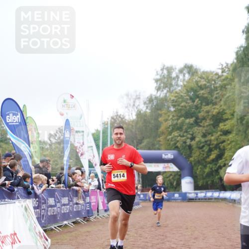 13.09.2026 - Airport Race Dennis Weichert http://msf.ph/oto/10284554 13.09.2026 10:25:50 Ziel 5063, 5139, 5346, 5414 meine-sportfotos.de