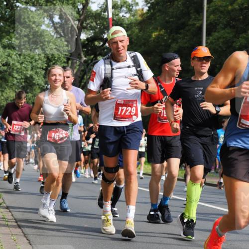 13.09.2026 - 21. swb-Marathon Bremen TobiasT http://msf.ph/oto/10284613 13.09.2026 12:09:47 Laufen 1237, 16, 1729 meine-sportfotos.de