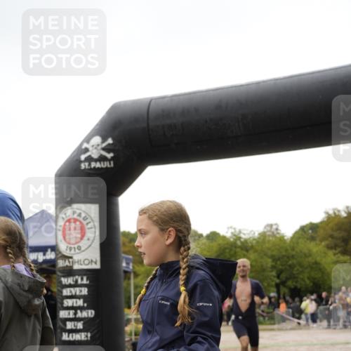13.09.2026 - Stadtparktriathlon Patografie http://msf.ph/oto/10284626 13.09.2026 13:05:23 Ziel 981, 1008, 1011, 1026, 1047 meine-sportfotos.de