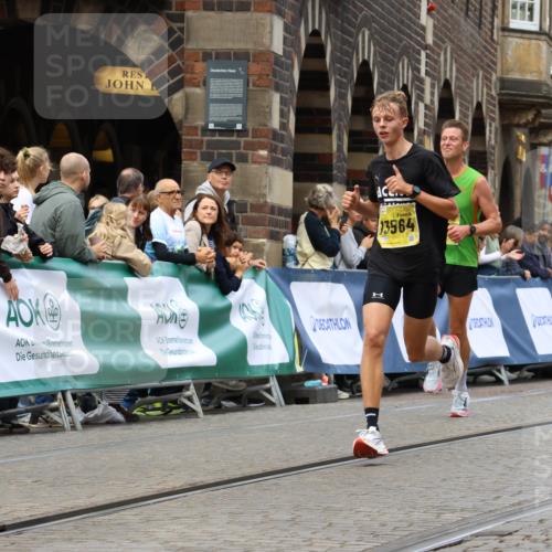 13.09.2026 - 21. swb-Marathon Bremen Strokosch-Dieckow http://msf.ph/oto/10284627 13.09.2026 10:32:33 Ziel 13543, 13564, 13582, 13632, 13639, 13550, 13599, 13622 meine-sportfotos.de