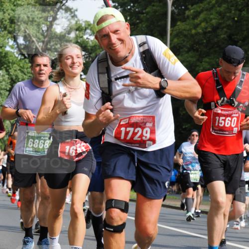 13.09.2026 - 21. swb-Marathon Bremen TobiasT http://msf.ph/oto/10284638 13.09.2026 12:09:49 Laufen 6868, 21, 16, 1729, 1560, 21, 48 meine-sportfotos.de