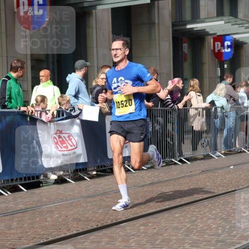 13.09.2026 - 21. swb-Marathon Bremen Strokosch-Dieckow http://msf.ph/oto/10284661 13.09.2026 10:36:58 Ziel 10502, 10961, 11619, 11654, 11854, 13568, 13608, 11738, 12456, 12520, 13606 meine-sportfotos.de