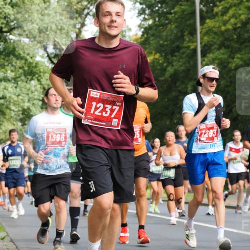 13.09.2026 - 21. swb-Marathon Bremen TobiasT http://msf.ph/oto/10284666 13.09.2026 12:09:52 Laufen 42, 195, 1396, 1237, 21, 26, 5, 7293, 31, 5950 meine-sportfotos.de