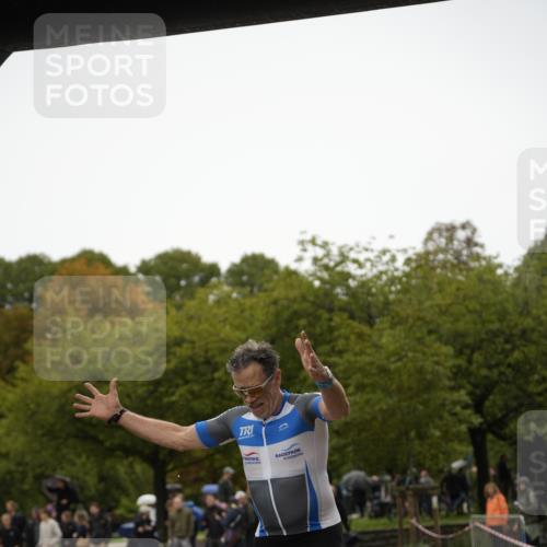 13.09.2026 - Stadtparktriathlon Patografie http://msf.ph/oto/10284685 13.09.2026 13:05:48 Ziel 1055 meine-sportfotos.de