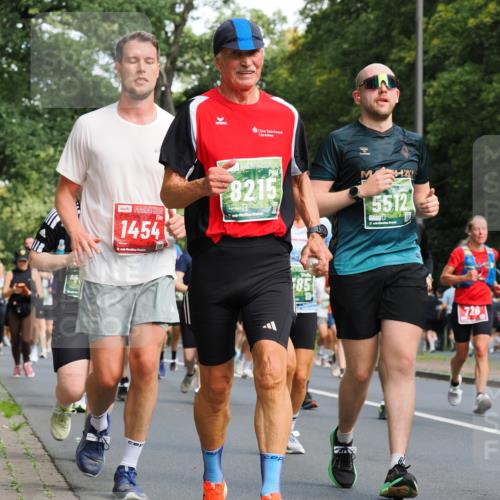 13.09.2026 - 21. swb-Marathon Bremen TobiasT http://msf.ph/oto/10284712 13.09.2026 12:10:01 Laufen 1454, 21, 8215, 5512, 85, 726 meine-sportfotos.de