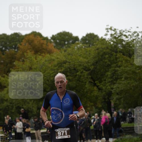 13.09.2026 - Stadtparktriathlon Patografie http://msf.ph/oto/10284713 13.09.2026 13:06:04 Ziel 861, 971, 1064, 1068 meine-sportfotos.de