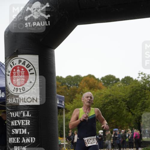 13.09.2026 - Stadtparktriathlon Patografie http://msf.ph/oto/10284730 13.09.2026 13:06:11 Ziel 1064, 1068 meine-sportfotos.de