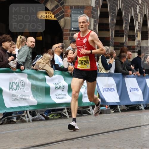 13.09.2026 - 21. swb-Marathon Bremen Strokosch-Dieckow http://msf.ph/oto/10284739 13.09.2026 10:32:39 Ziel 13564, 13638, 13639, 13550, 13581, 13599, 13622 meine-sportfotos.de