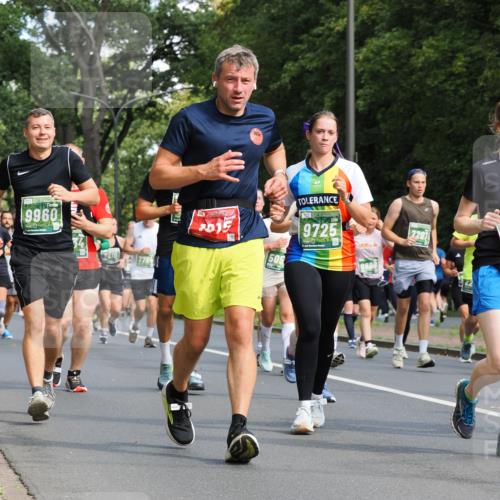 13.09.2026 - 21. swb-Marathon Bremen TobiasT http://msf.ph/oto/10284746 13.09.2026 12:10:14 Laufen 9960, 2015, 505, 9725, 9698, 7207 meine-sportfotos.de
