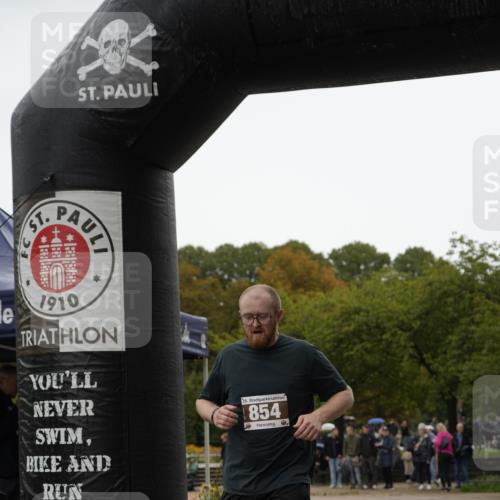 13.09.2026 - Stadtparktriathlon Patografie http://msf.ph/oto/10284750 13.09.2026 13:06:38 Ziel 854 meine-sportfotos.de