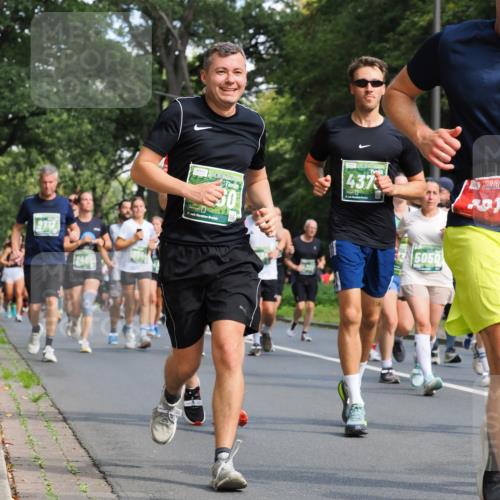13.09.2026 - 21. swb-Marathon Bremen TobiasT http://msf.ph/oto/10284754 13.09.2026 12:10:16 Laufen 9717, 2465, 30, 21, 26, 437, 114, 5050, 201 meine-sportfotos.de