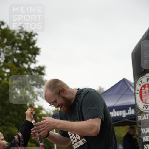 13.09.2026 - Stadtparktriathlon Patografie http://msf.ph/oto/10284756 13.09.2026 13:06:40 Ziel 854 meine-sportfotos.de