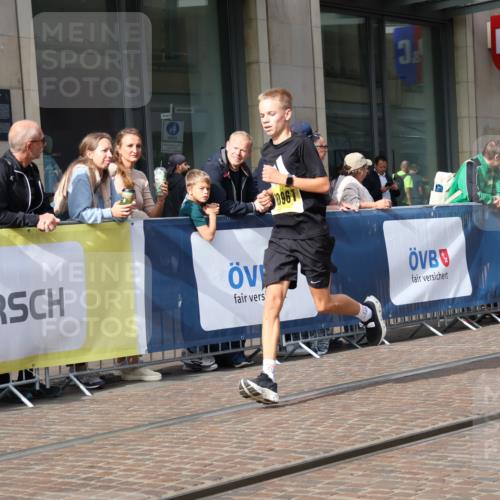 13.09.2026 - 21. swb-Marathon Bremen Strokosch-Dieckow http://msf.ph/oto/10284770 13.09.2026 10:37:10 Ziel 10502, 11619, 11854, 13608, 10961, 11654, 12520, 13568, 13606 meine-sportfotos.de