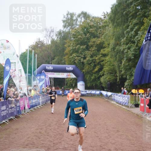 13.09.2026 - Airport Race Dennis Weichert http://msf.ph/oto/10284781 13.09.2026 10:26:19 Ziel 5047, 5169, 5299, 5362, 5444 meine-sportfotos.de