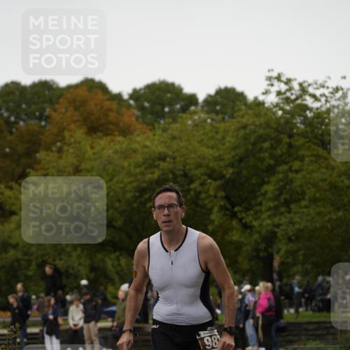 13.09.2026 - Stadtparktriathlon Patografie http://msf.ph/oto/10284835 13.09.2026 13:08:34 Ziel 987 meine-sportfotos.de