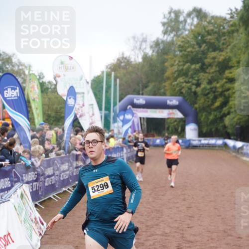 13.09.2026 - Airport Race Dennis Weichert http://msf.ph/oto/10284838 13.09.2026 10:26:20 Ziel 5047, 5169, 5299, 5362, 5444 meine-sportfotos.de