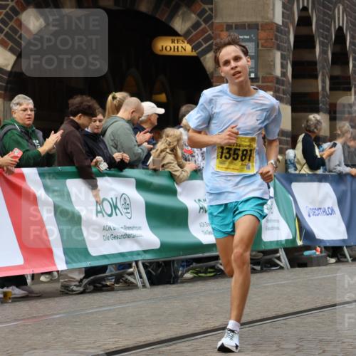 13.09.2026 - 21. swb-Marathon Bremen Strokosch-Dieckow http://msf.ph/oto/10284878 13.09.2026 10:33:02 Ziel 13550, 13581, 13599, 13622 meine-sportfotos.de