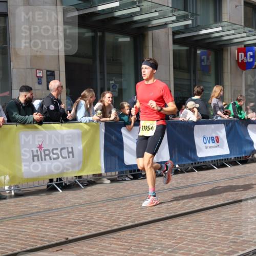 13.09.2026 - 21. swb-Marathon Bremen Strokosch-Dieckow http://msf.ph/oto/10284898 13.09.2026 10:37:24 Ziel 11083, 13535, 10502, 10961, 11619, 11654, 11854, 13568, 13608 meine-sportfotos.de