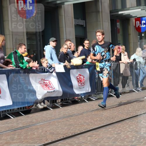 13.09.2026 - 21. swb-Marathon Bremen Strokosch-Dieckow http://msf.ph/oto/10284915 13.09.2026 10:37:26 Ziel 11083, 12538, 13535, 10502, 10961, 11619, 11854, 13608 meine-sportfotos.de