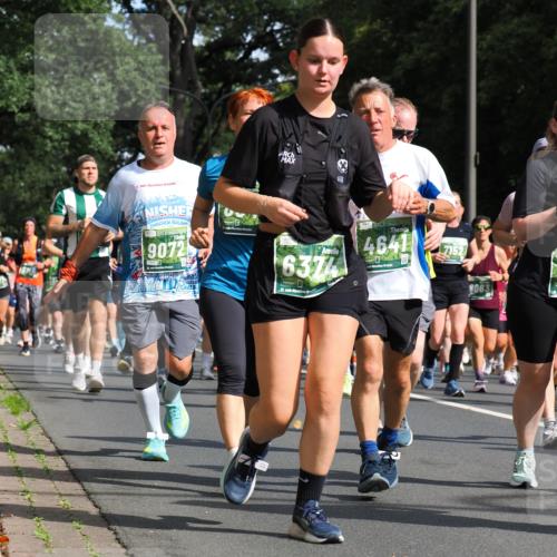 13.09.2026 - 21. swb-Marathon Bremen TobiasT http://msf.ph/oto/10284920 13.09.2026 12:10:39 Laufen 1, 9072, 6372, 4641, 7152, 8063 meine-sportfotos.de