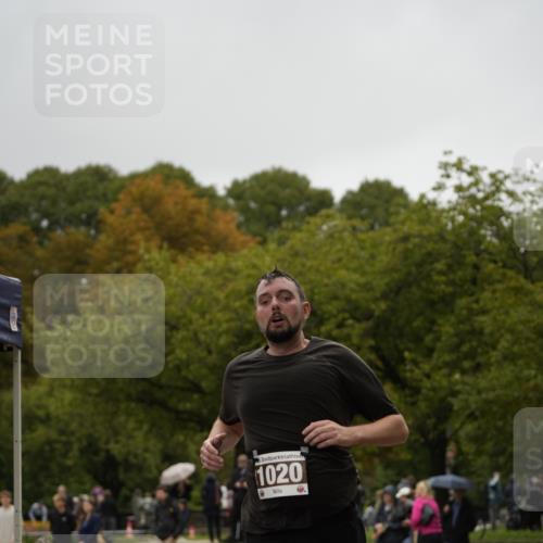 13.09.2026 - Stadtparktriathlon Patografie http://msf.ph/oto/10284931 13.09.2026 13:12:04 Ziel 1020, 1124 meine-sportfotos.de