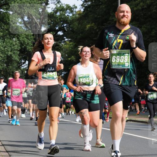 13.09.2026 - 21. swb-Marathon Bremen TobiasT http://msf.ph/oto/10285004 13.09.2026 12:10:55 Laufen 2924, 9941, 3040, 6999, 9940 meine-sportfotos.de