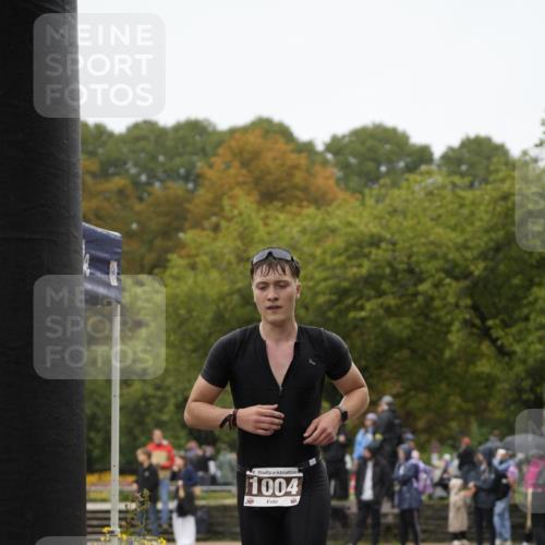 13.09.2026 - Stadtparktriathlon Patografie http://msf.ph/oto/10285058 13.09.2026 13:15:06 Ziel 1004 meine-sportfotos.de